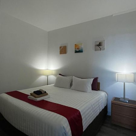 Sand Pebbles Inn Qualicum Beach Εξωτερικό φωτογραφία
