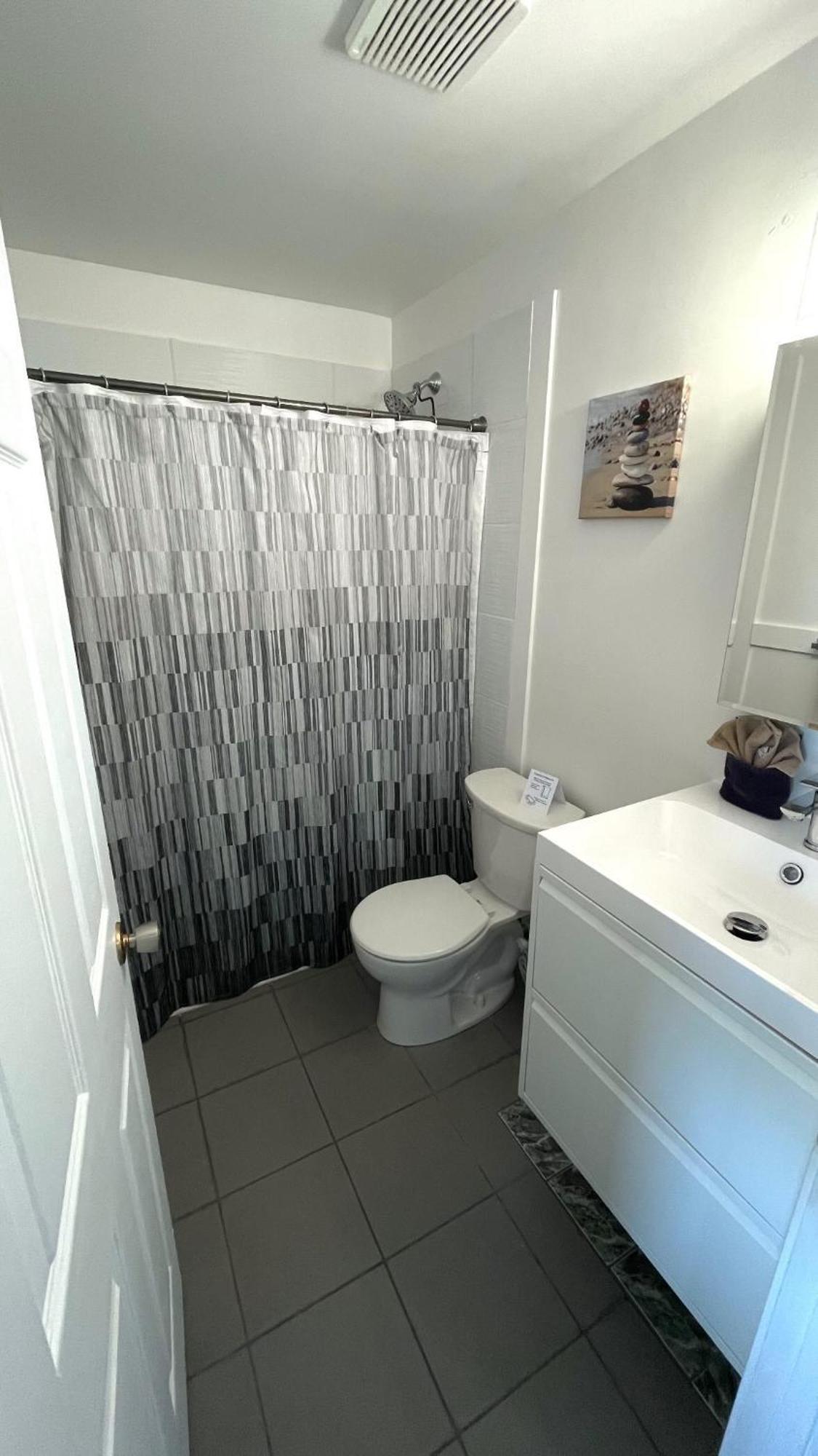 Sand Pebbles Inn Qualicum Beach Εξωτερικό φωτογραφία